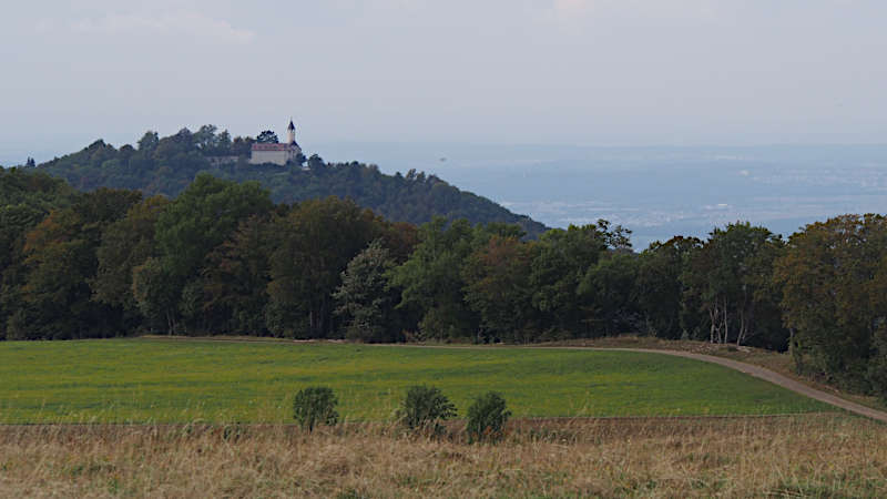 Burg Teck in der Ferne