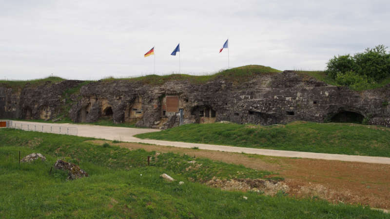 Fort Douaumont außen