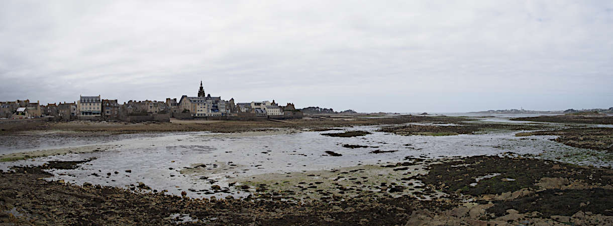 Roscoff Skyline