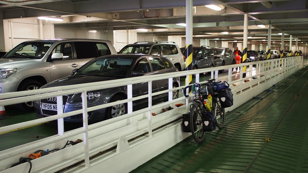 Fahrrad im Parkdeck